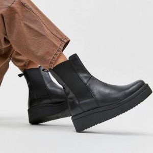 steve madden // clarisa platform chelsea boot